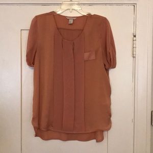 H&M blouse. Size 6. Shirt sleeve.